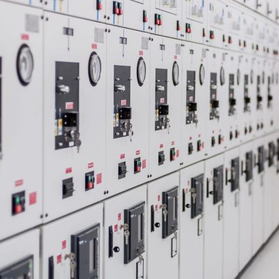circuit breaker and switchgear